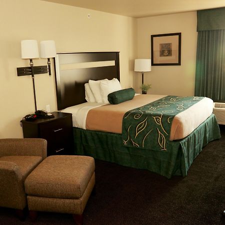 Baymont By Wyndham Glendive Hotel Bagian luar foto