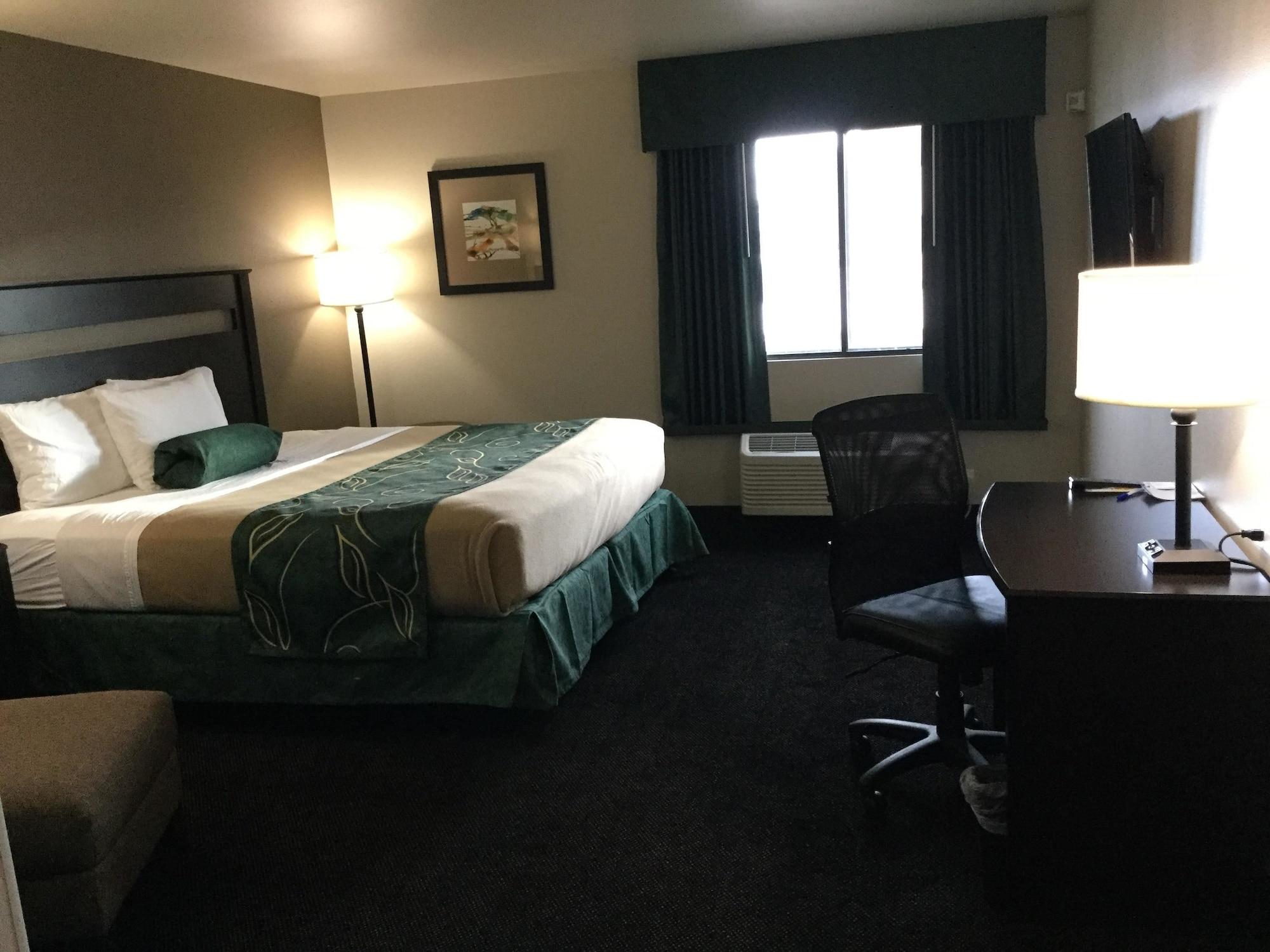 Baymont By Wyndham Glendive Hotel Bagian luar foto