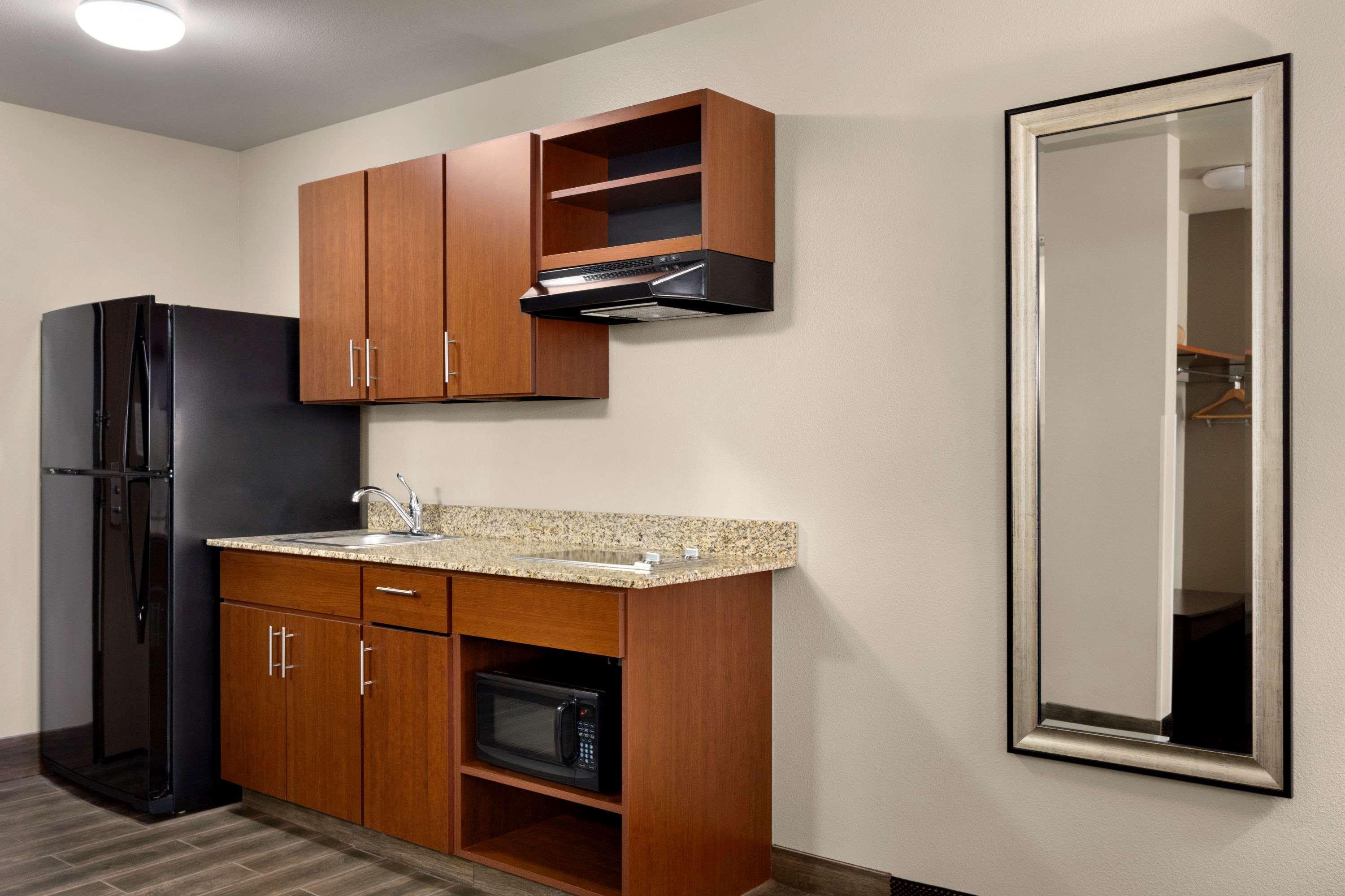 Baymont By Wyndham Glendive Hotel Bagian luar foto